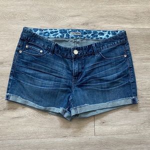 EXPRESS WOMENS SHORTS